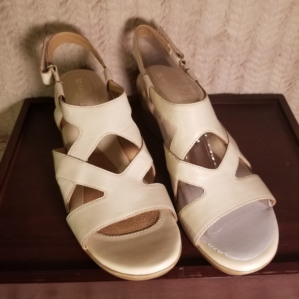 Brand New! Tonner by Naturalizer, Pale Ivory